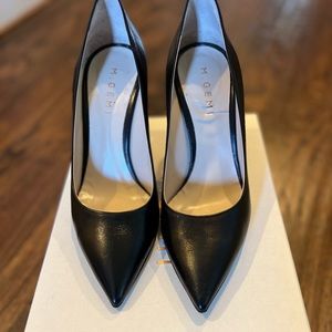 38euro black pointed heels by m.gemi in great condition